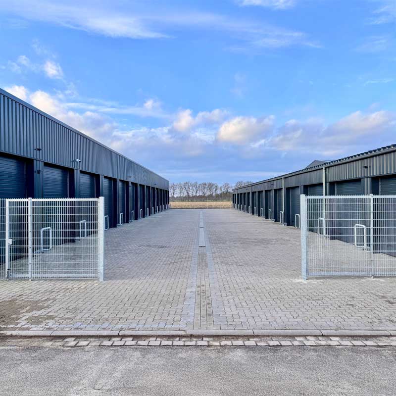 Mietgarage Abteil A1 Hofeinfahrt
